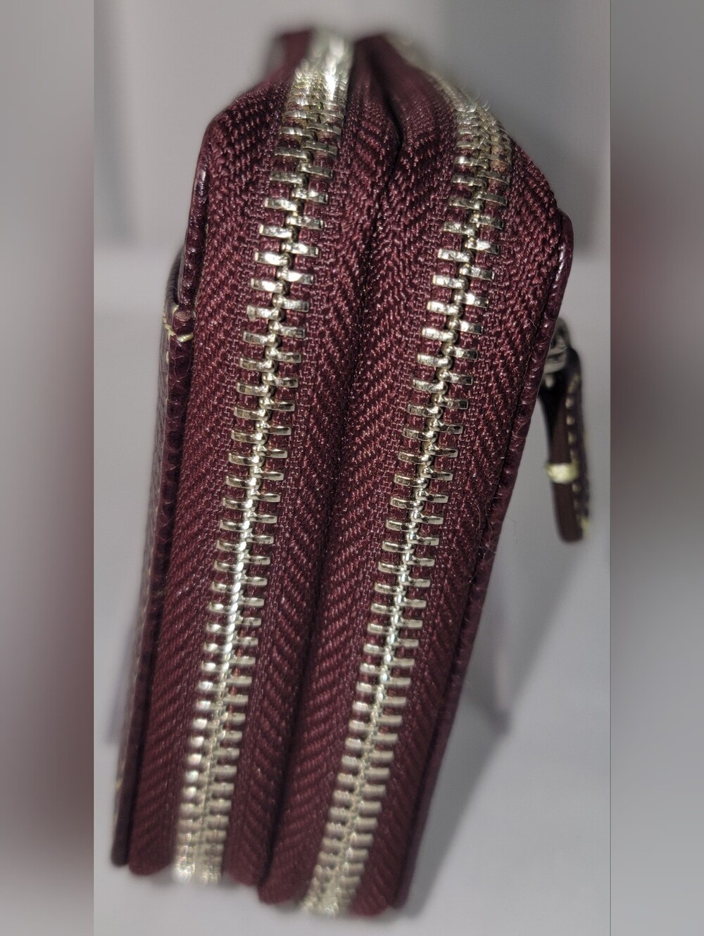 TUSK Women's Zip-Around Wallet Burgundy/Red Zipper Pocket Coin & Credit Card - Picture 4 of 16